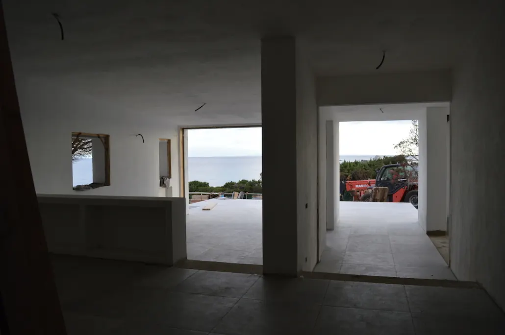 Villa Grey Lux — prima