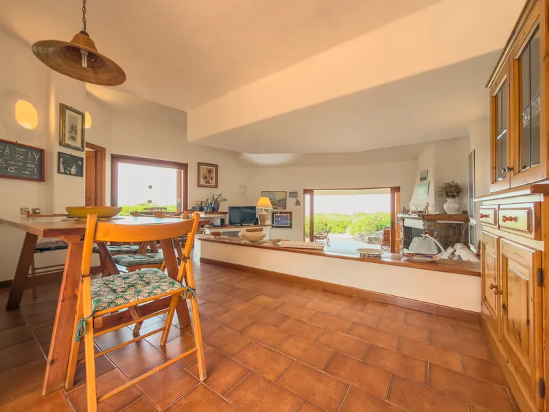 Villa Vita &mdash; zona pranzo con finestra panoramica